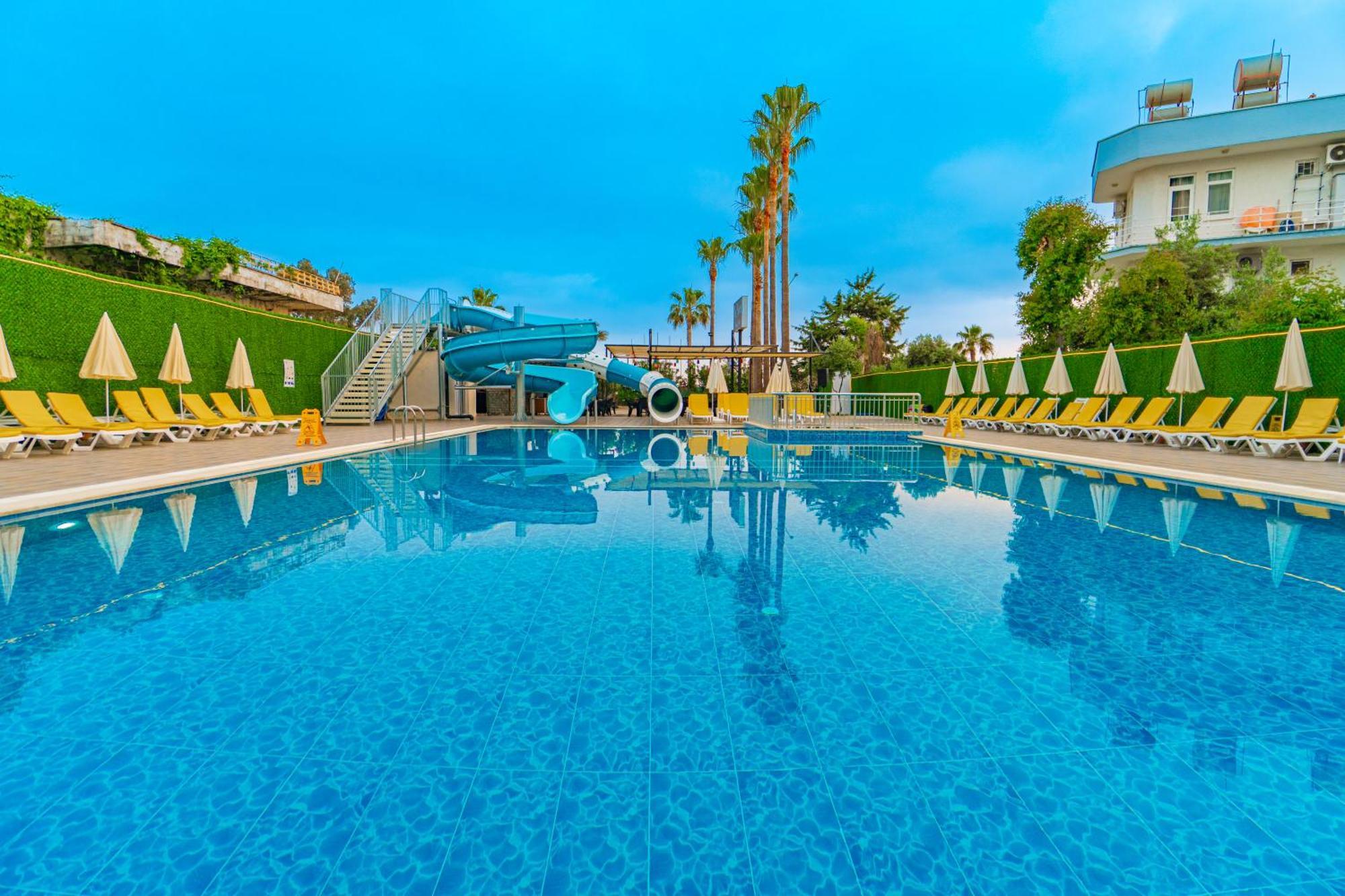 Отель De Mare Family 3*